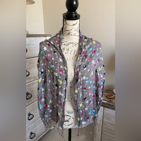 Justice Shawl like scarf - Picture 4 of 5